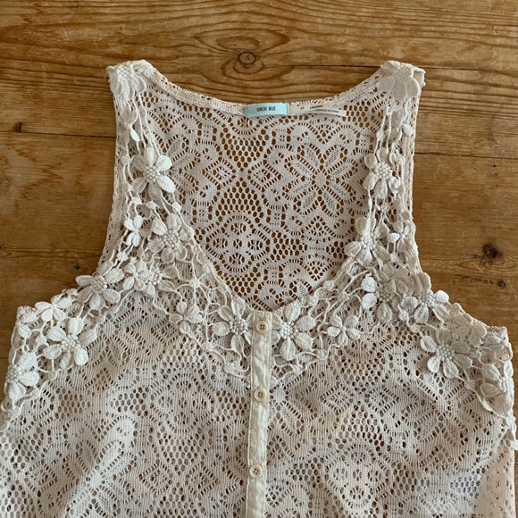 UO Kimchi Blue Crochet Tank Cream Floral SZ XS - Picture 5 of 6